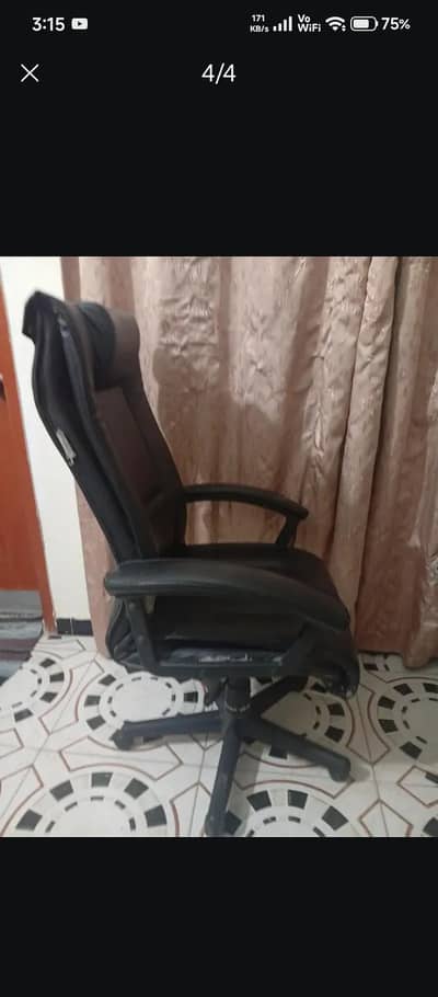 Best chair for rest comfortable and rotating chair