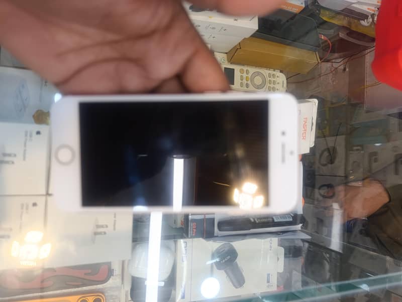 Apple iPhone 7 1