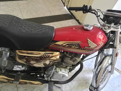 honda 125 special edition gold