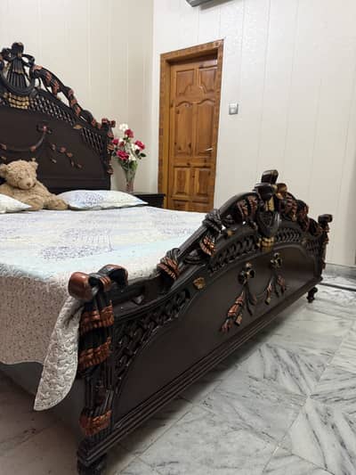 Bed , side tables and dressing table