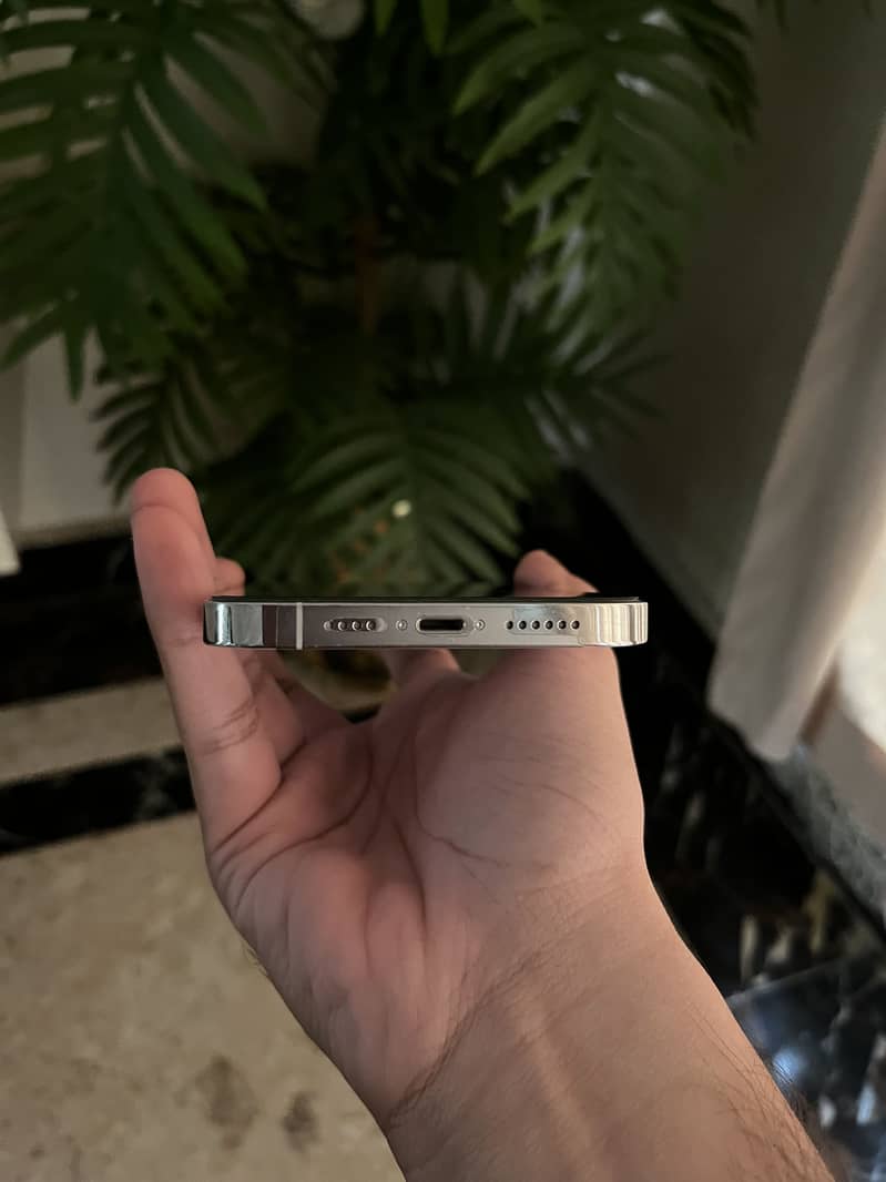 Iphone 13 pro max 5