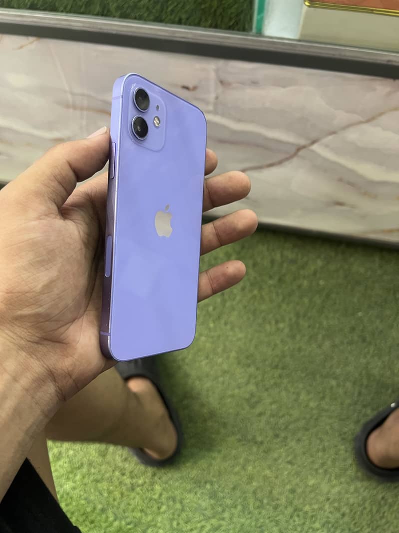 Apple iPhone 12 0