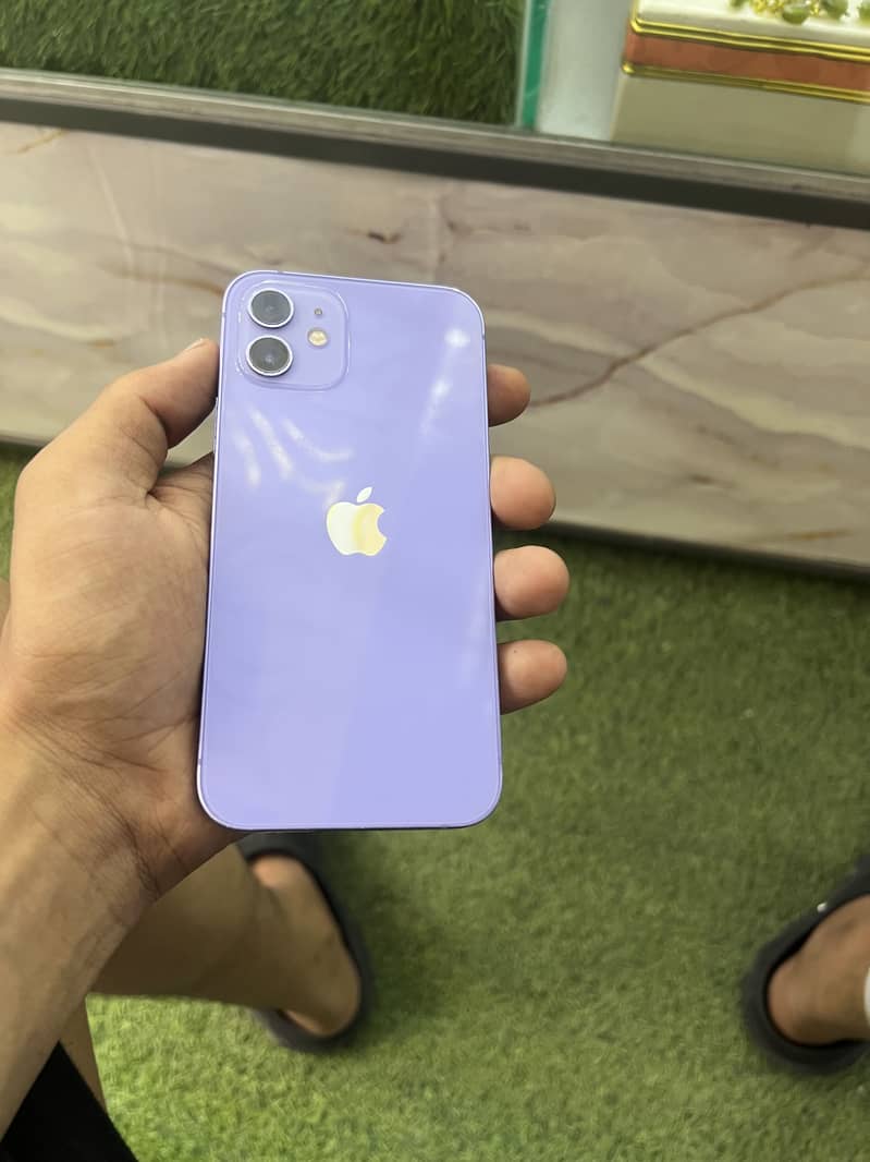 Apple iPhone 12 3