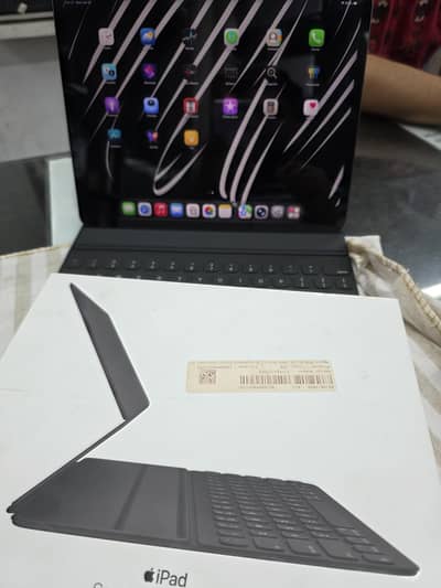 Apple iPad Pro M1 12.9 128GB with (Original Folio Keyboard