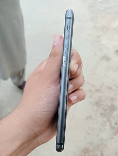 iPhone 8