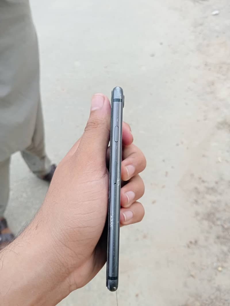 iPhone 8 4