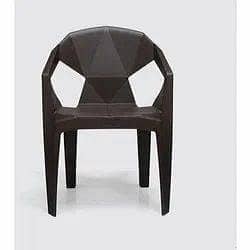 brown chairs 2  3200 ma la jai agar kasi na lani ho to rabta kera. .