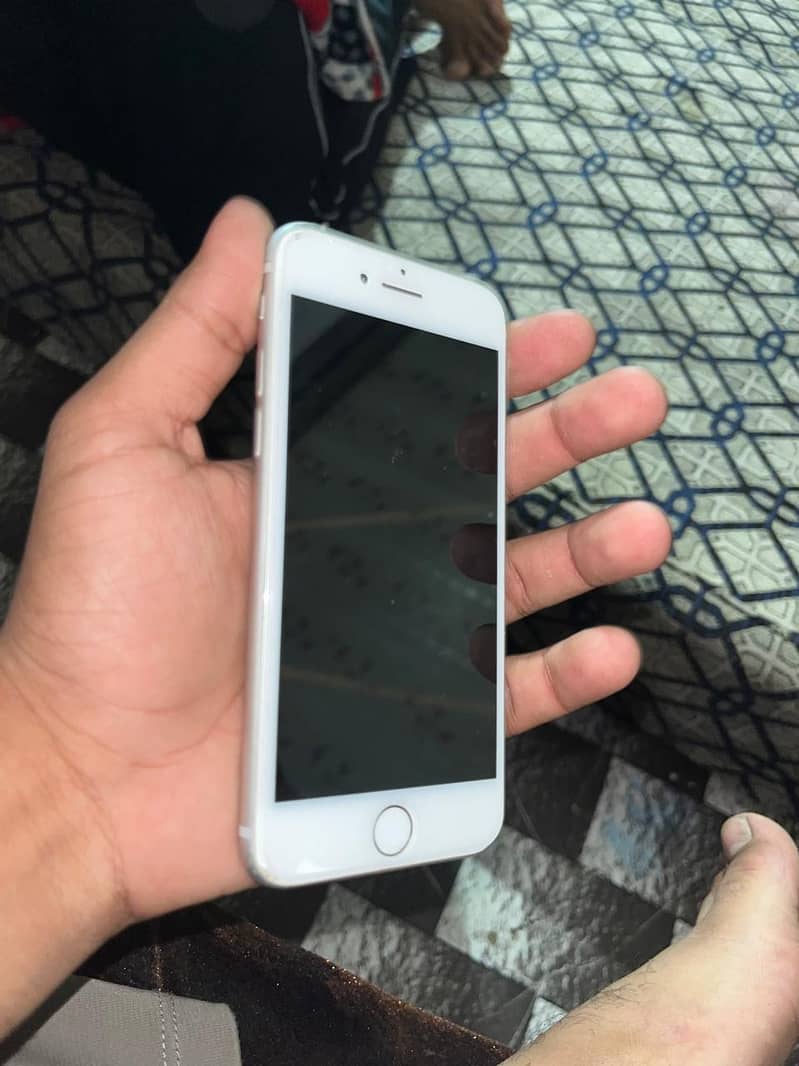 Apple iPhone 8 5