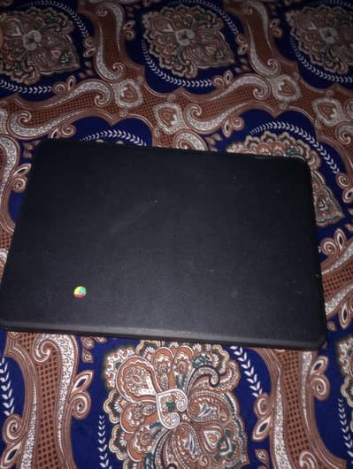 Lenovo Chrome 100e Book 4gb 64gb 10 OF 10 cond