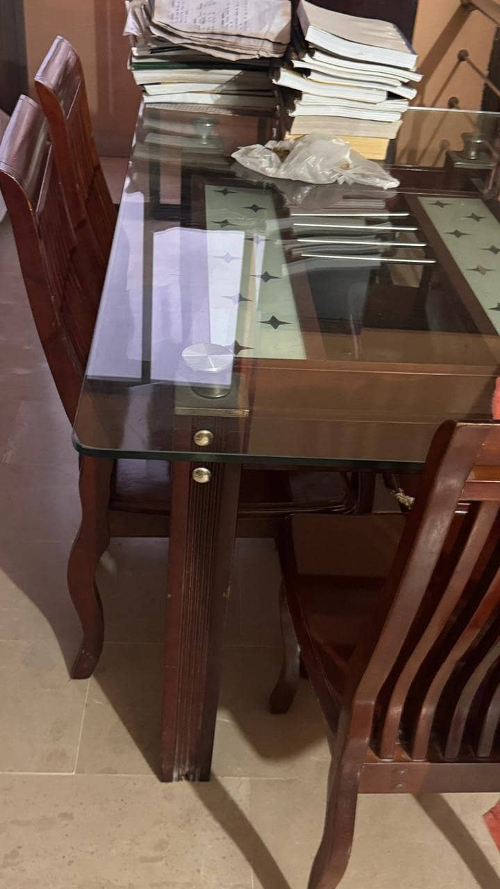 DINING TABLE + 5 CHAIRS 1