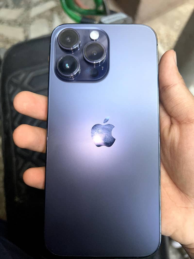 Apple iPhone 14 Pro Max 0
