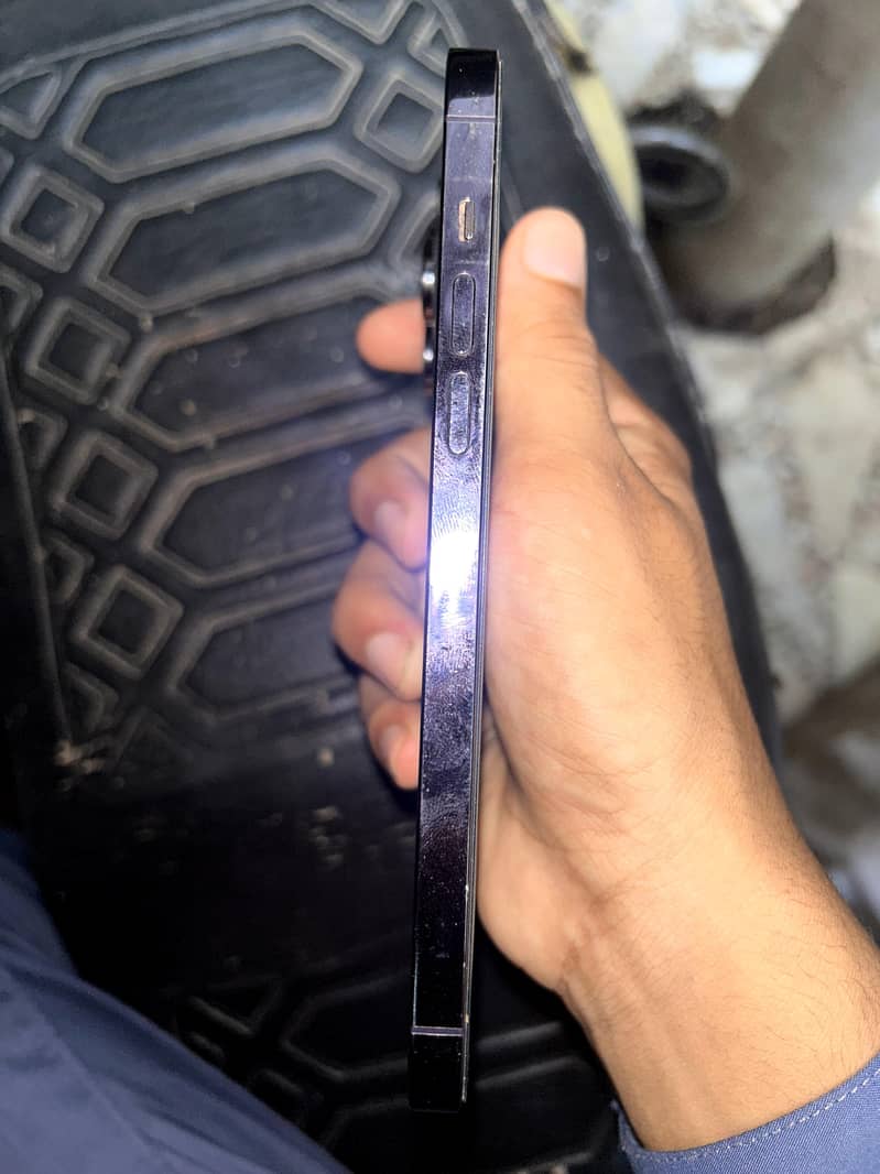 Apple iPhone 14 Pro Max 2