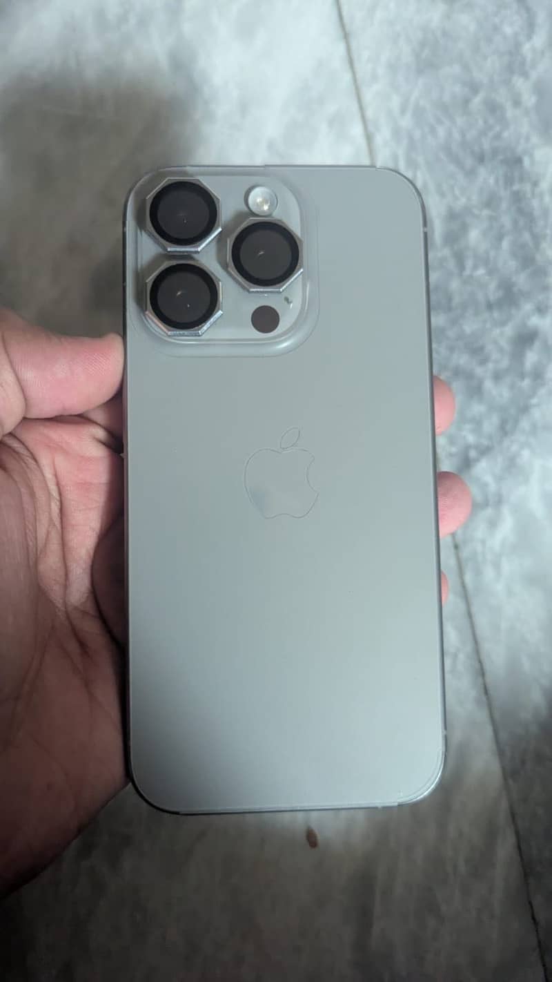 Apple iPhone 15 Pro 1