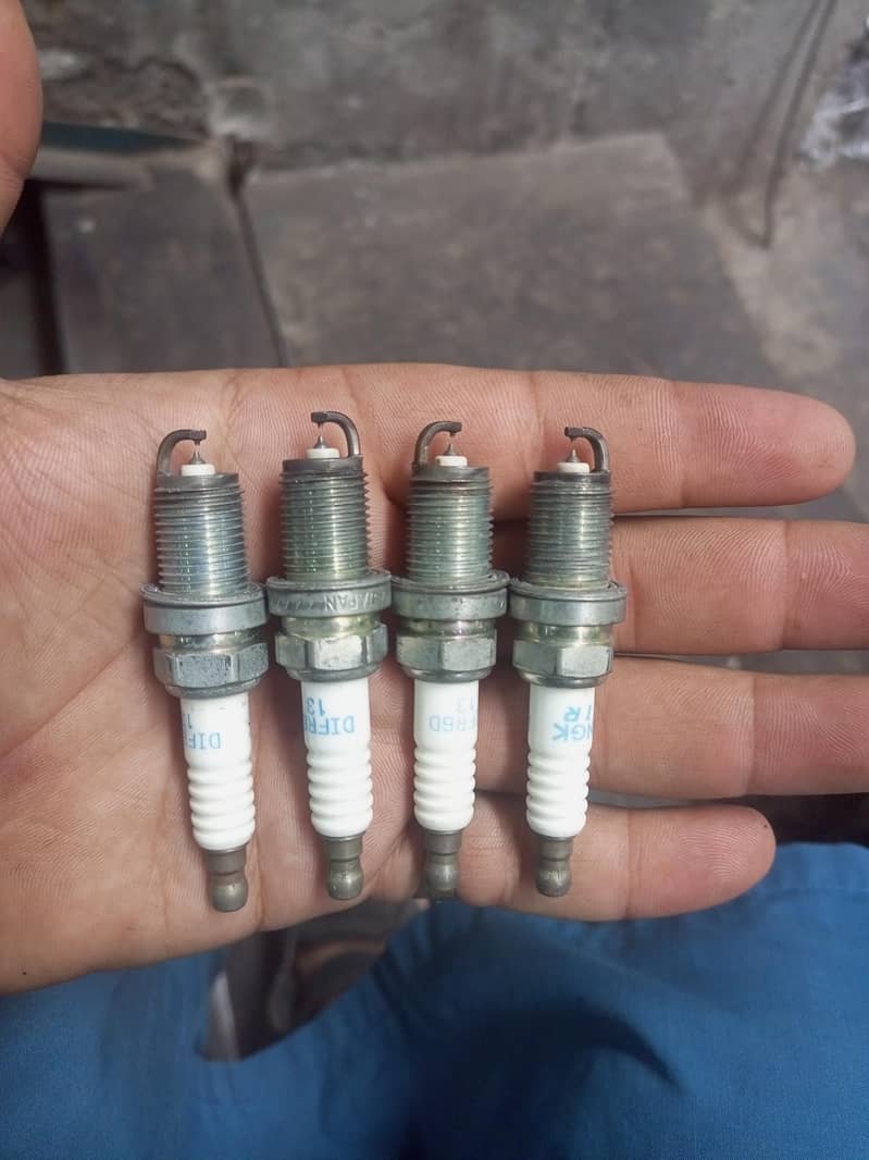 spark plug 0