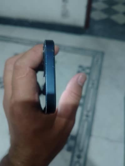 Apple iPhone 12 mini
