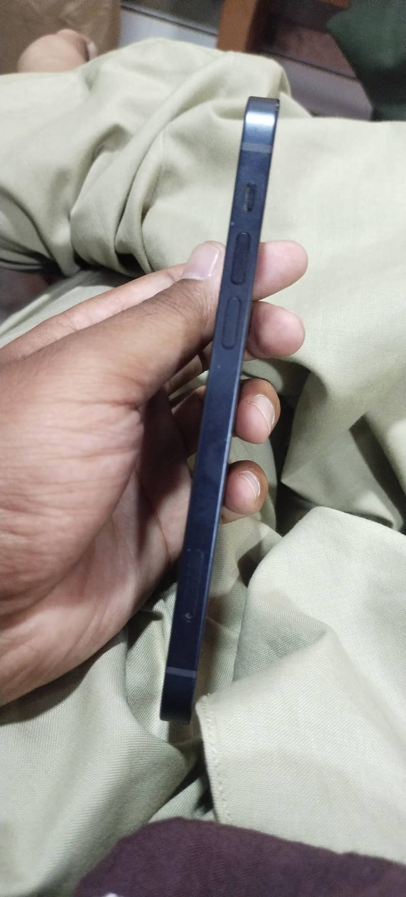 Apple iPhone 12 2