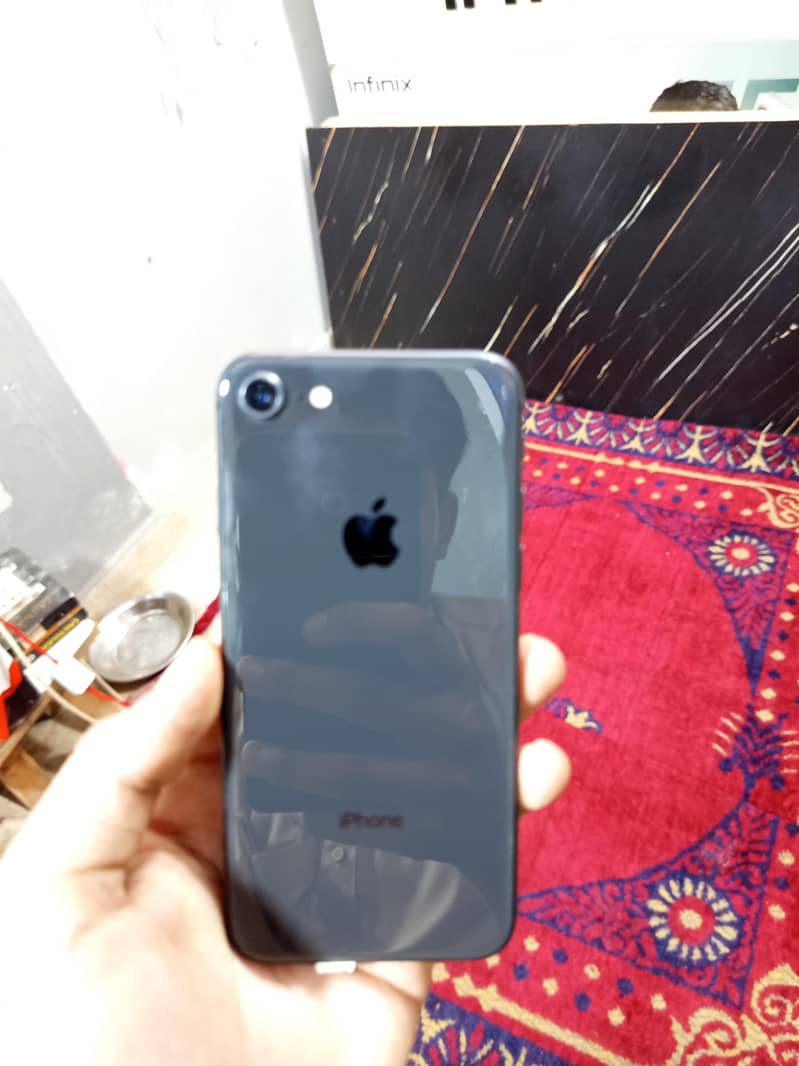 iPhone 8 1