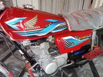 Honda 125 2024 model total genuine condition 10/10 document clear
