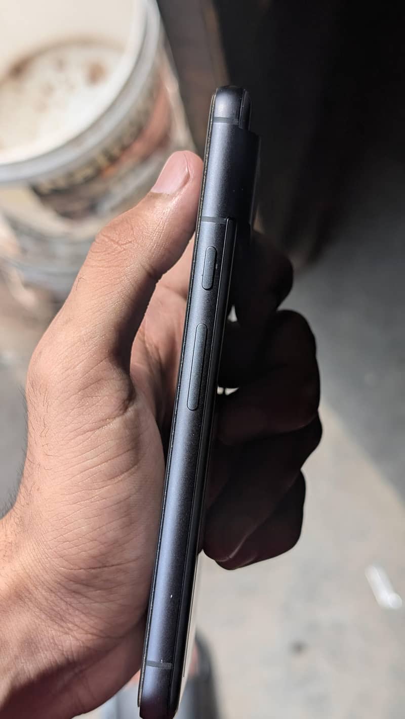 Google Pixel 8 2
