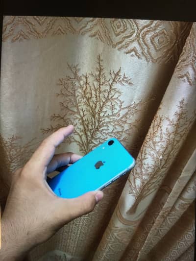 Apple iPhone XR