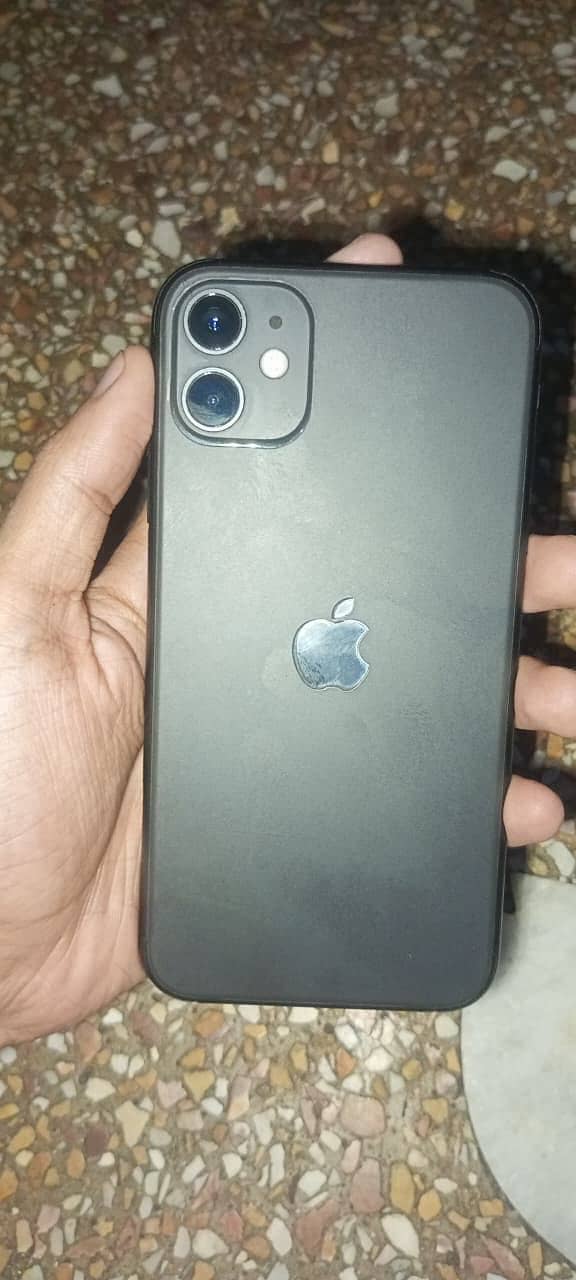 Apple iPhone 11 4