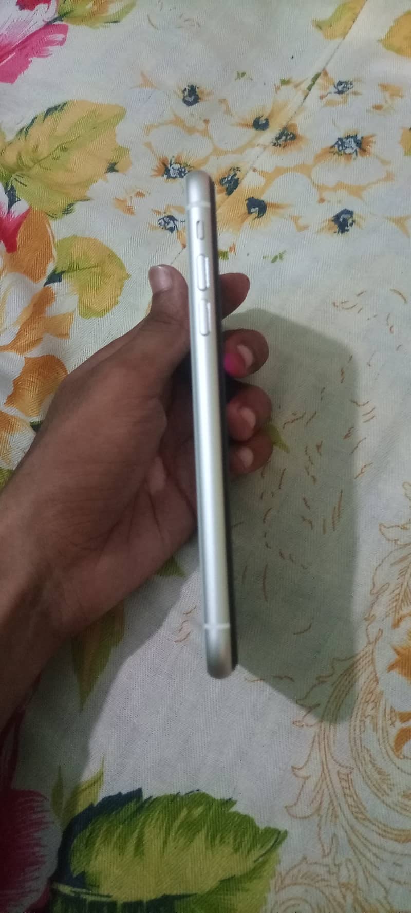 Apple iPhone 11 4