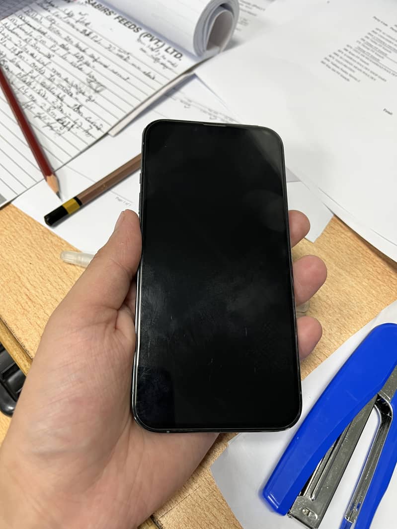 IPHONE 13pro 4