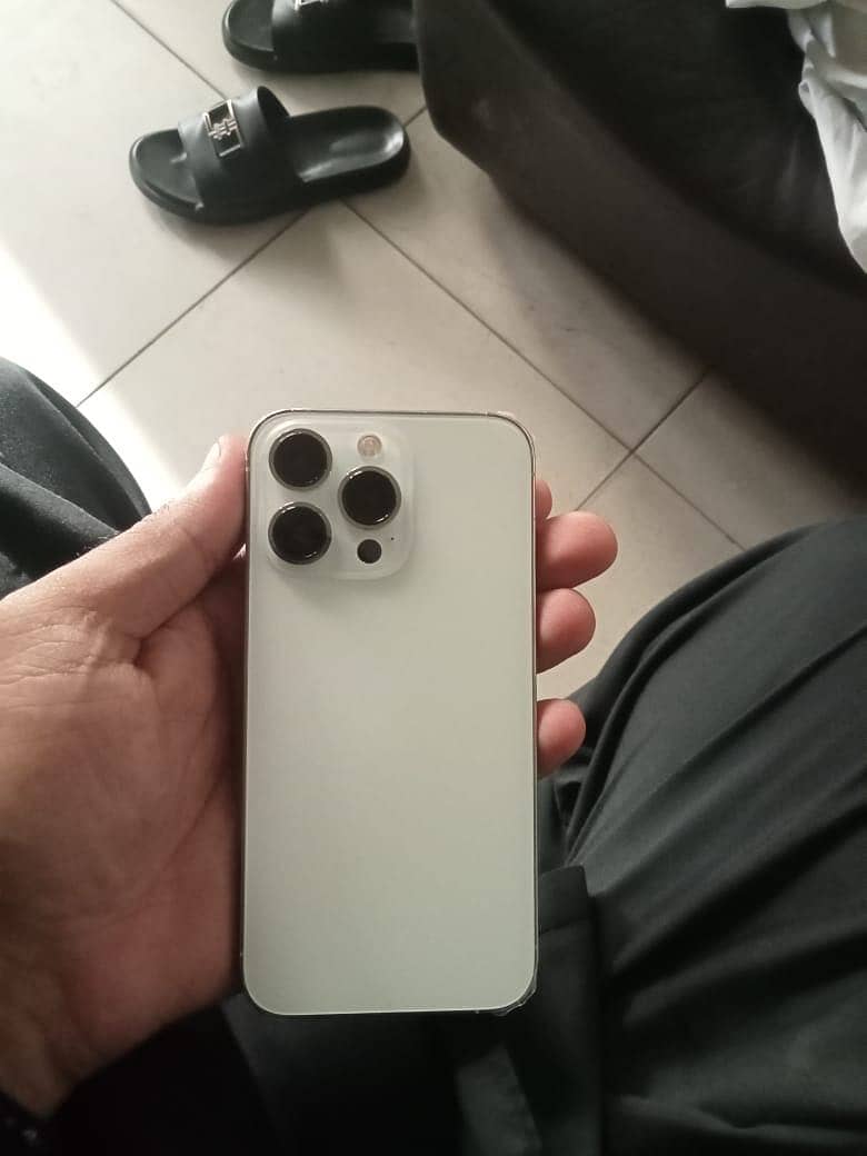 Apple iPhone 13 Pro 6