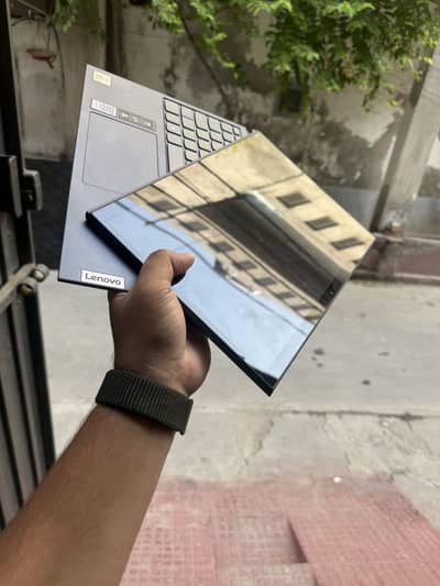Lenovo yoga duet 7 | i5-10th | 8gb 256 ssd | 4k tuch 2. in. 1 display