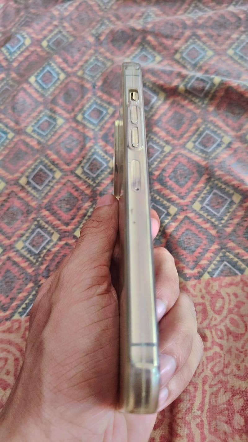 IPHONE 13 PRO MAX 1