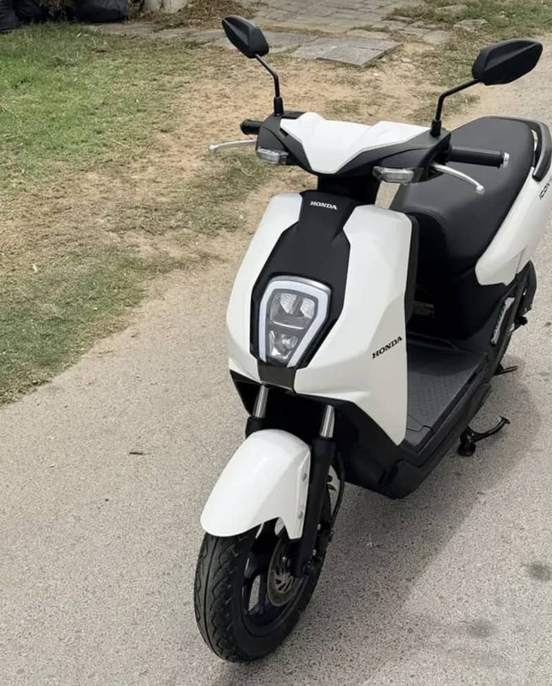 Honda Icon e 6