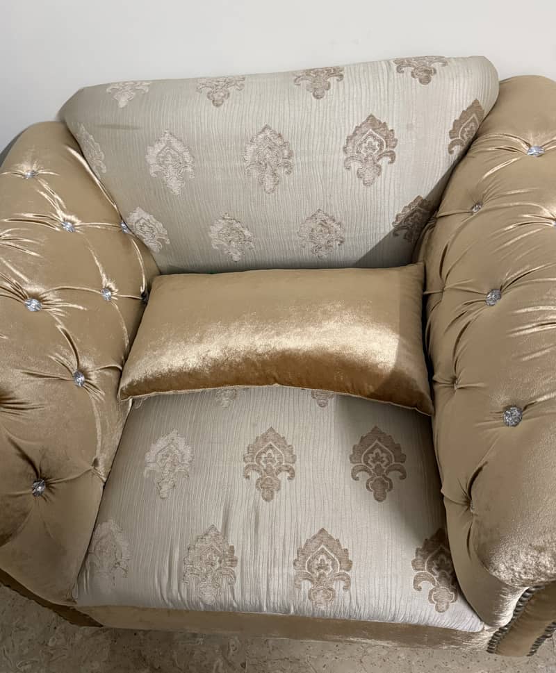 2 single sofa seats 1