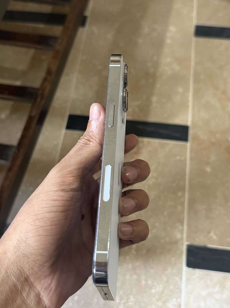 Iphone 14 pro max 1