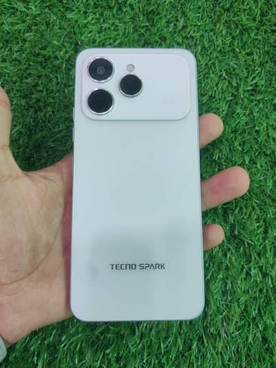 Tecno Spark 40