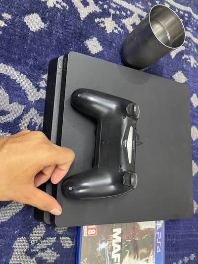 Play station 4 (PS4) slim edition