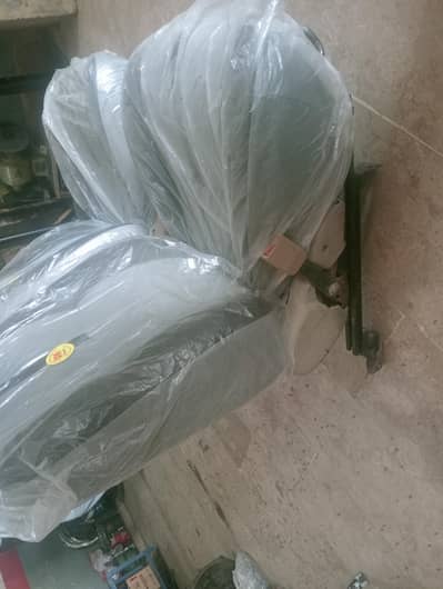 se saloon 2007 model Original completely Seet set