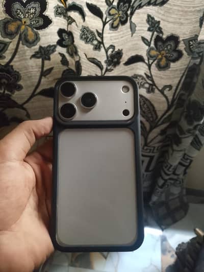 Apple iPhone XR converted to 17 pro max premium body Color (White )