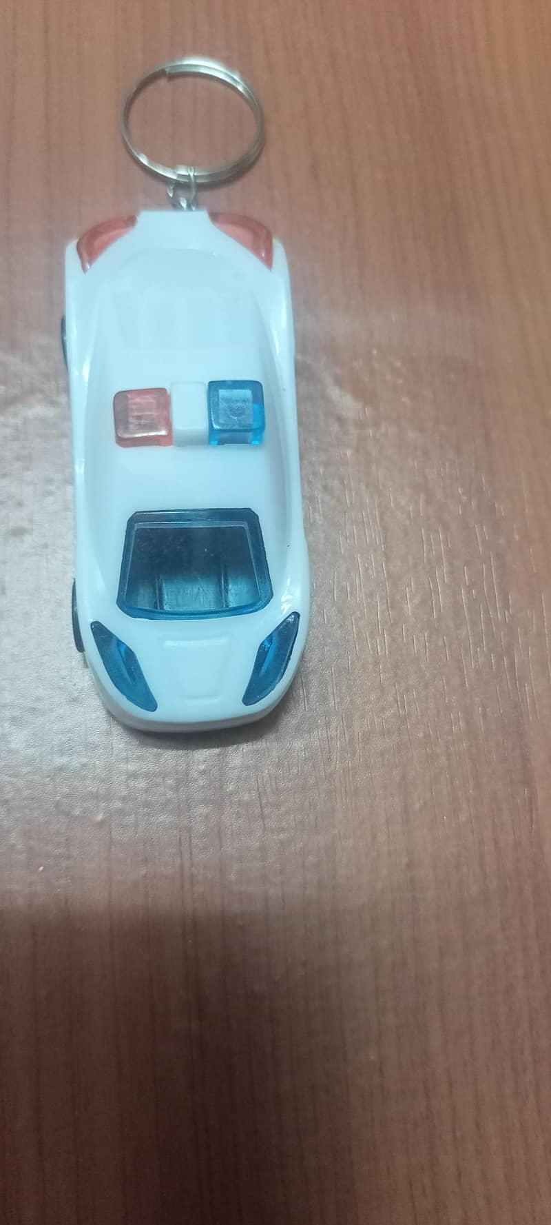 6 lightning Car keychains 1
