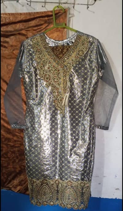 Gray colour 3 peice suit