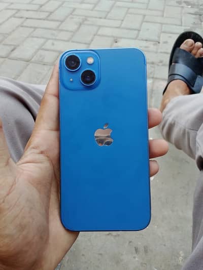Apple iPhone 13