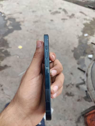 Apple iPhone 14