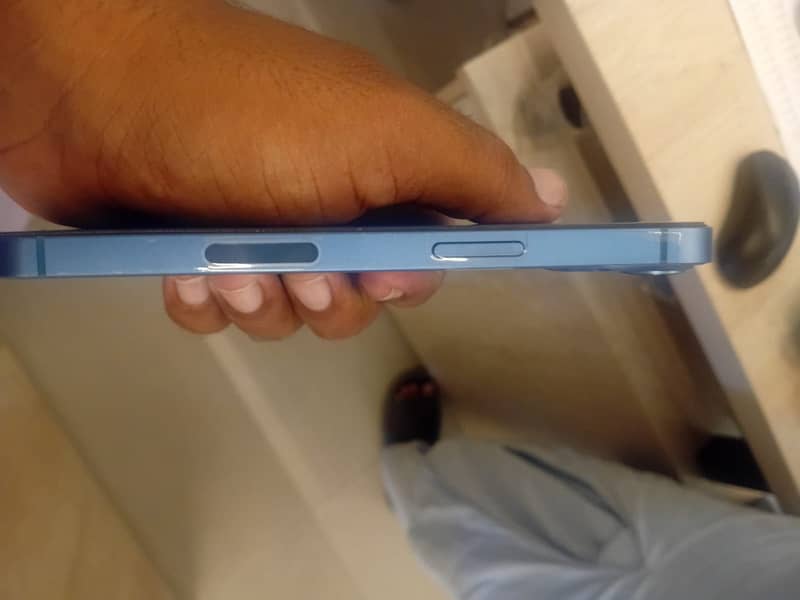Apple iPhone 13 1