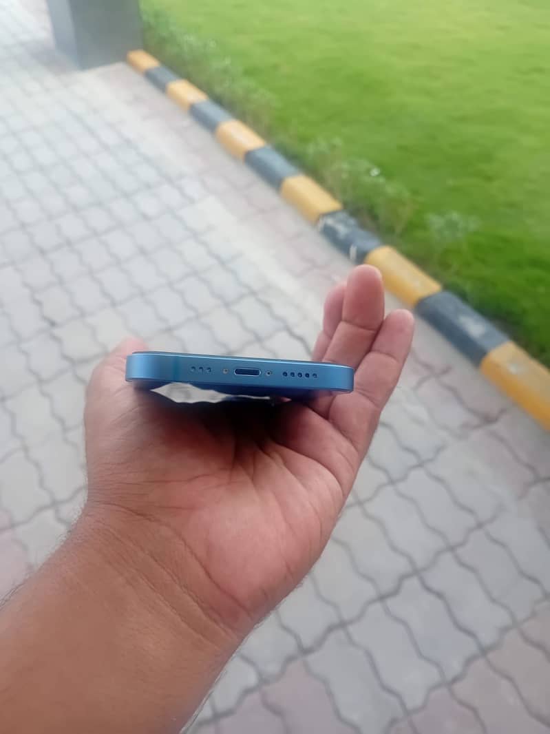 Apple iPhone 13 3