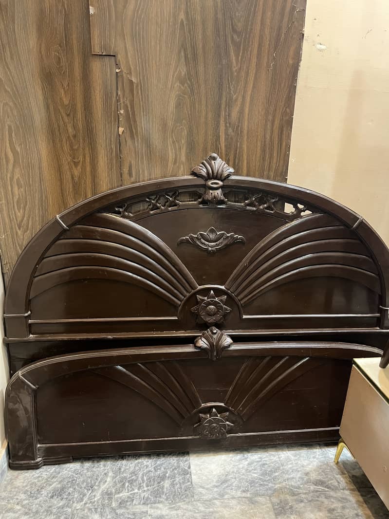 Solid wooden double bed 0