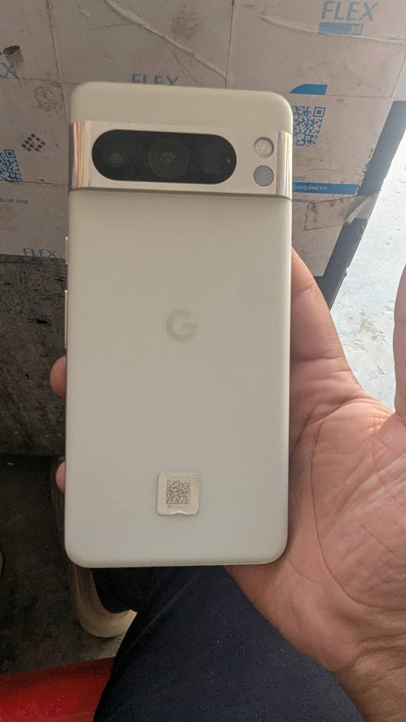 Google Pixel 8 Pro 2
