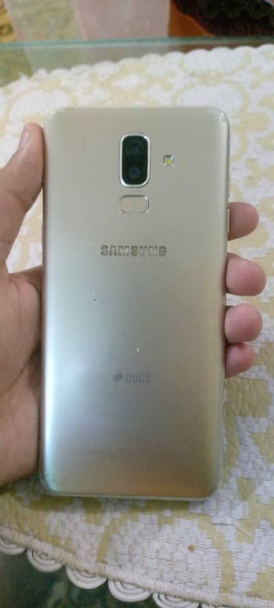 Samsung Mobile J8