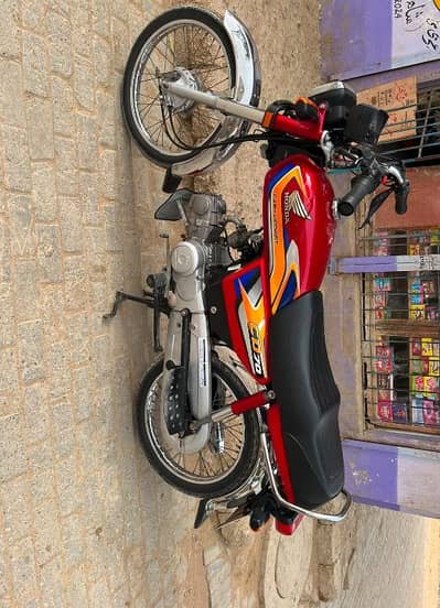 HONDA CD70