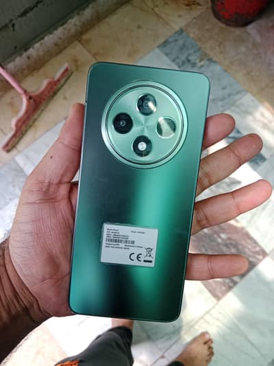 OPPO Reno12 F