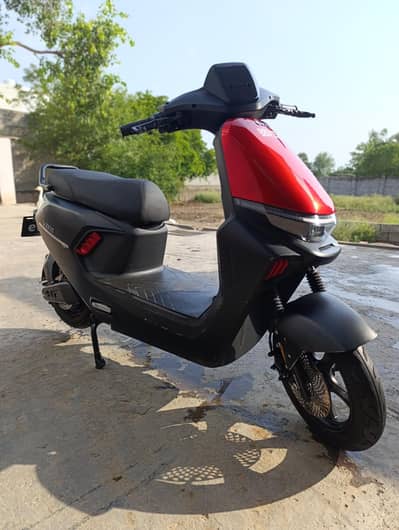 Evee S1 Electric Vehicle