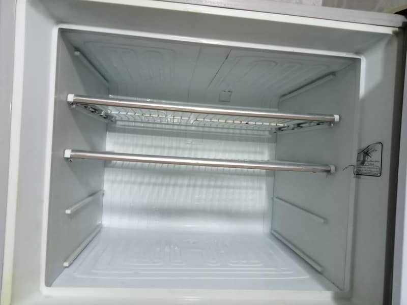 dawlance fridge 4